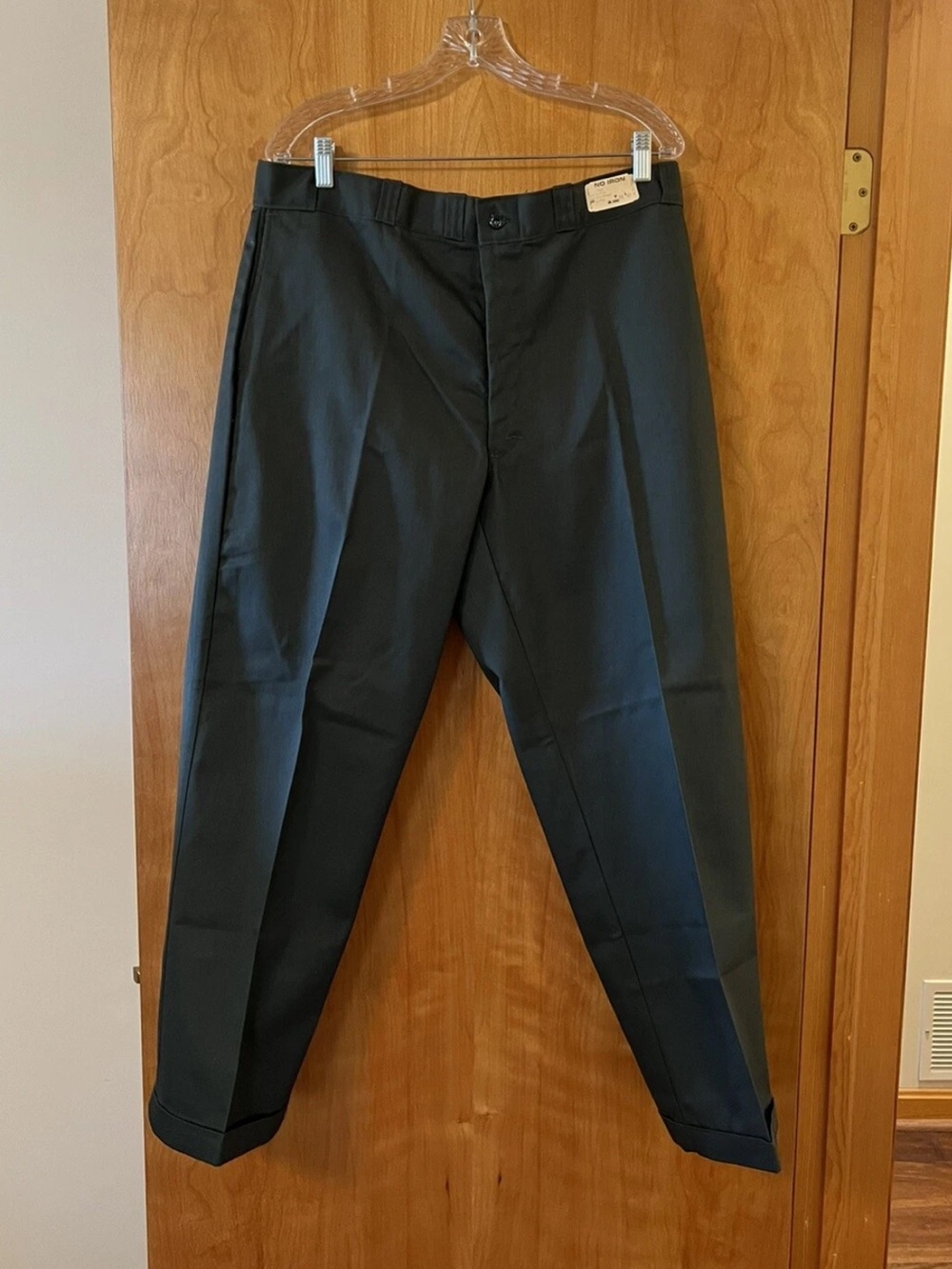 Burlington Vintage Men’s Pants Dark Olive Slacks No Iron NWT Deadstock 38x29